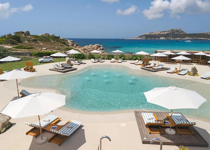 Mangia'S Santa Teresa Sardinia, Curio Collection By Hilton