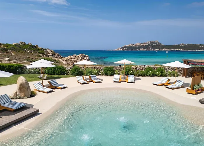 Mangia'S Santa Teresa Sardinia, Curio Collection By Hilton